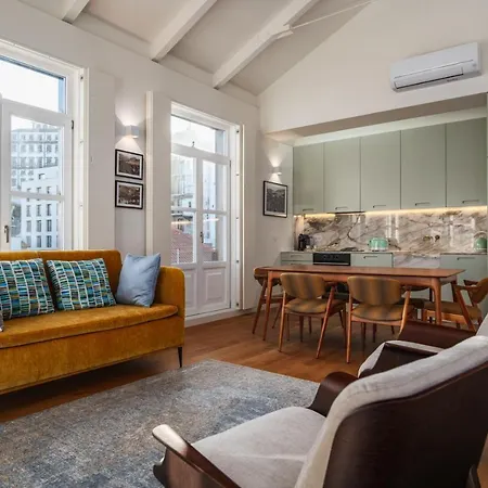 Apartmán Victoria Luxury Apartment, Historic House Downtown