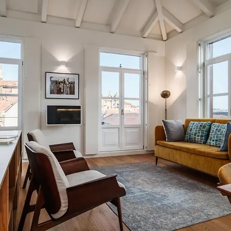 Victoria Luxury Apartment, Historic House Downtown פורטו